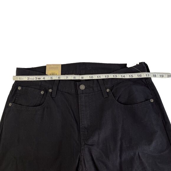 New Women’s Levi’s Muddy Straight Black Denim Jeans Size 31x30 NWT Irregular - Picture 8 of 9